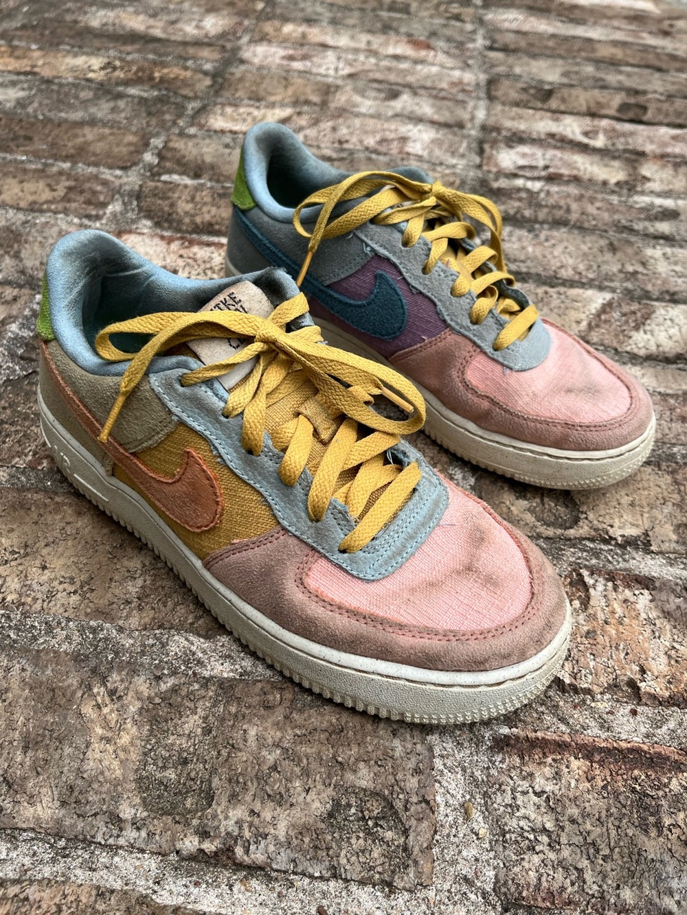 Nike Women's 7.5 /Youth 6Y Air Force 1 LV8 NN GS Next Nature Sun Club DM0984-700